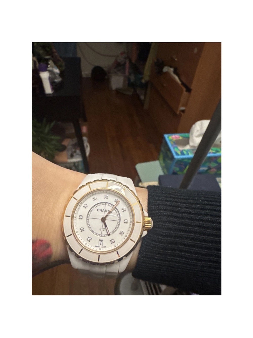 Authentic Chanel J12 watch model H2180 - Picture 9 of 9